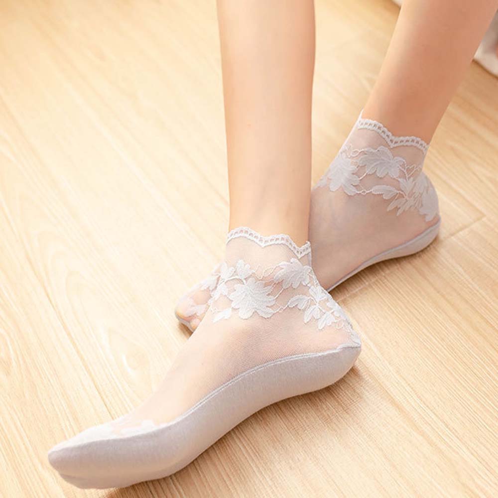 Spring and summer Accessories Lace Women Mesh hosiery Shallow mouth Boat socks Leaves socks