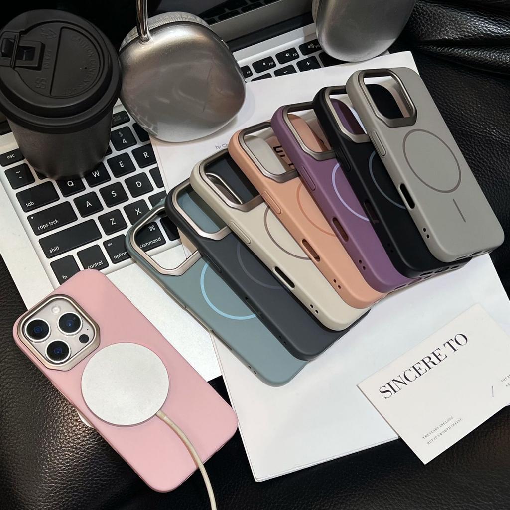Solid color simple matte hard case magnetic attraction suitable for iPhone16Pro max mobile phone case Apple 17 new 14/15