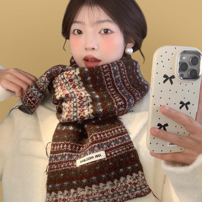Fair Island style retro versatile scarf women's winter Korean warm advanced sense student small knitted scarf tide