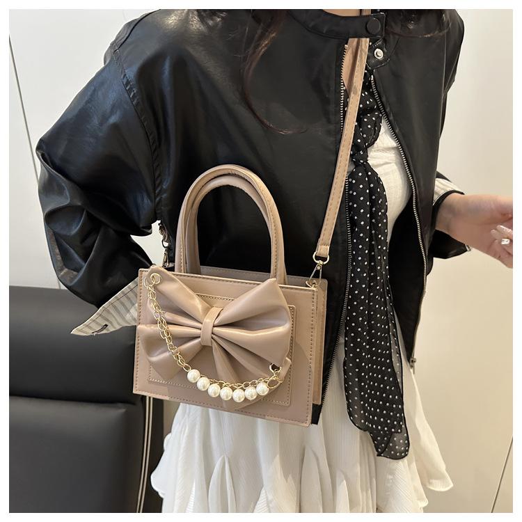 Elegant Pleated Bow Design PU Shoulder Bags for Women Solid Color Pearl Chain Ladies Crossbody Bag Simple Female Square Handbags