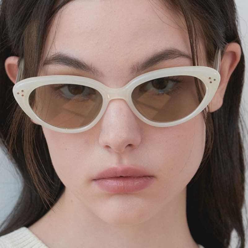 

One Brilliant Bowie-OB424-Ivory FREE