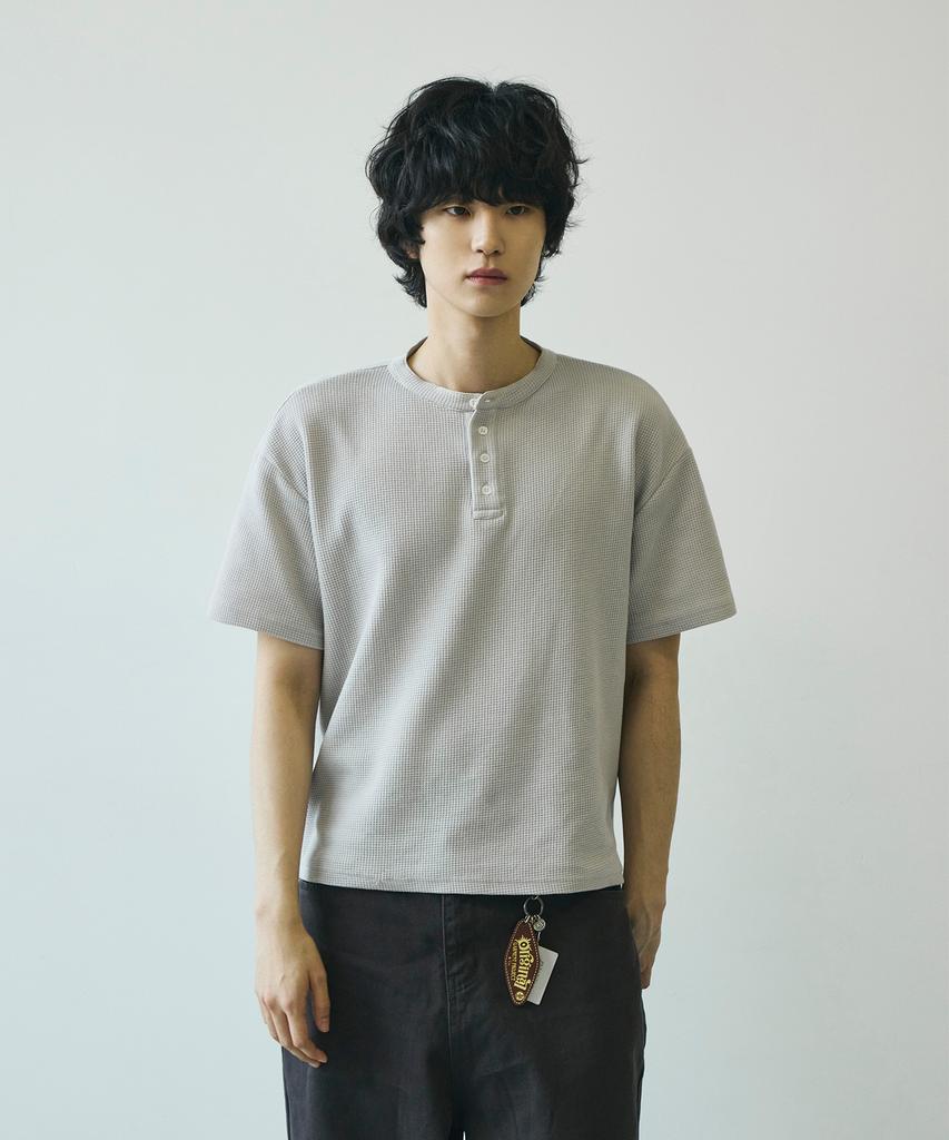 SIGNATURE Crop Waffle Henley Neck Short Sleeve T-Shirt [3 Colors]