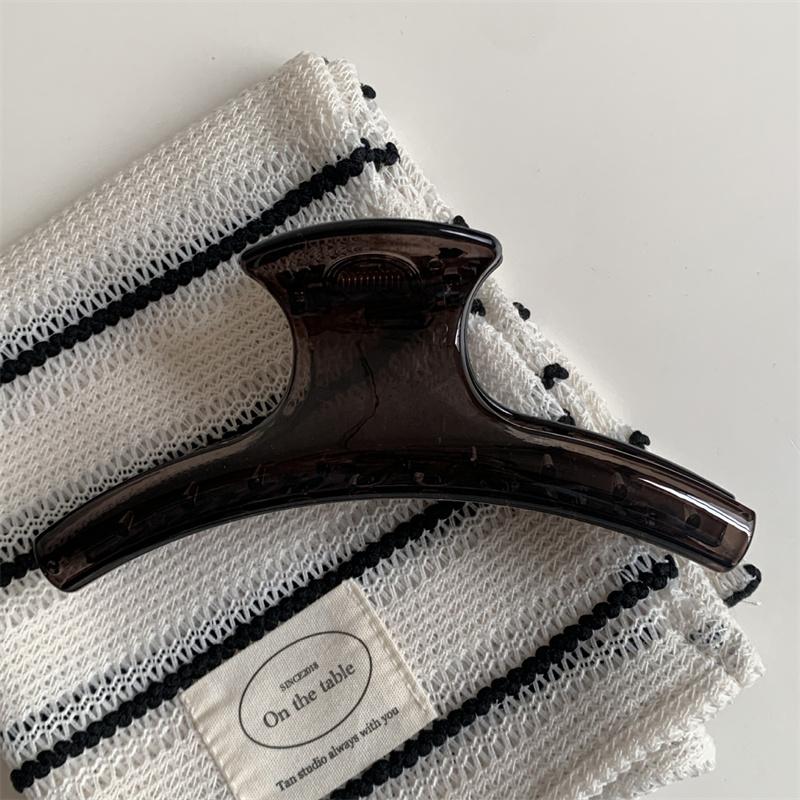 

Extra Large Elegant Hair Claw Clip Arc Geometric Shark Clip Hair Clamps Grab Simple Vintage Women Hair Accessories