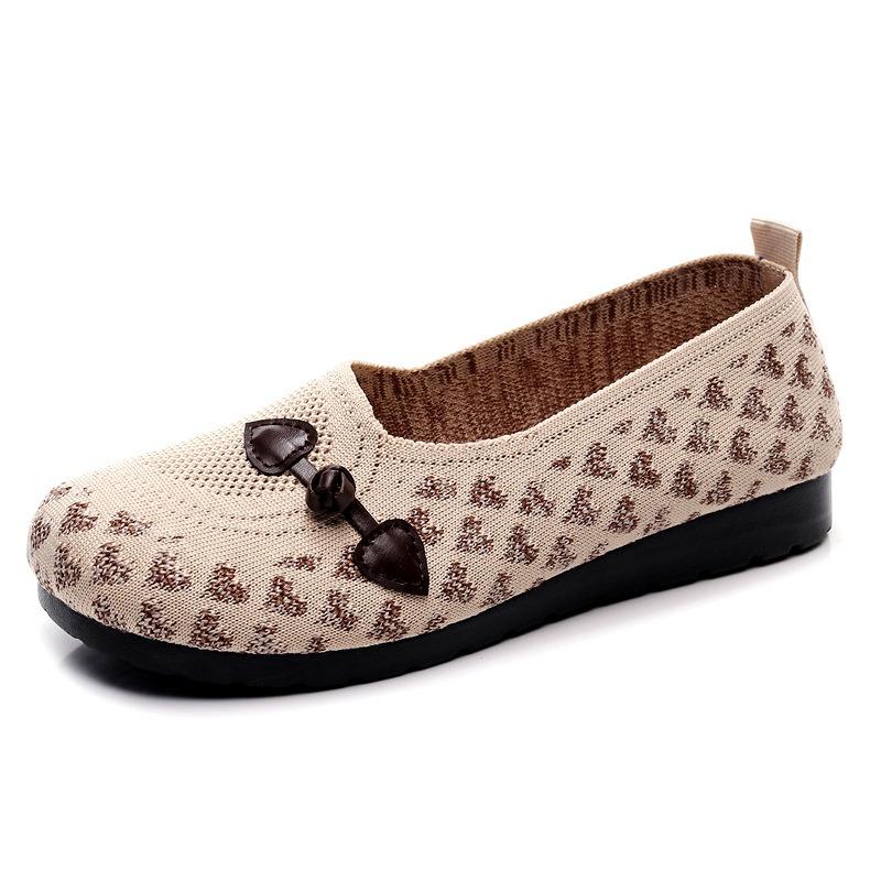 New spring and summer old Beijing cloth shoes women's soft soles breathable casual shoes non-slip shallow flying weave middle old mother single shoes