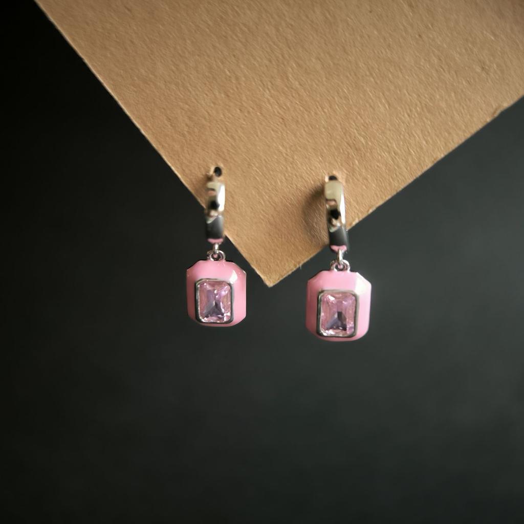 Серебряные серьги с фианитами, емаллю (60002244)