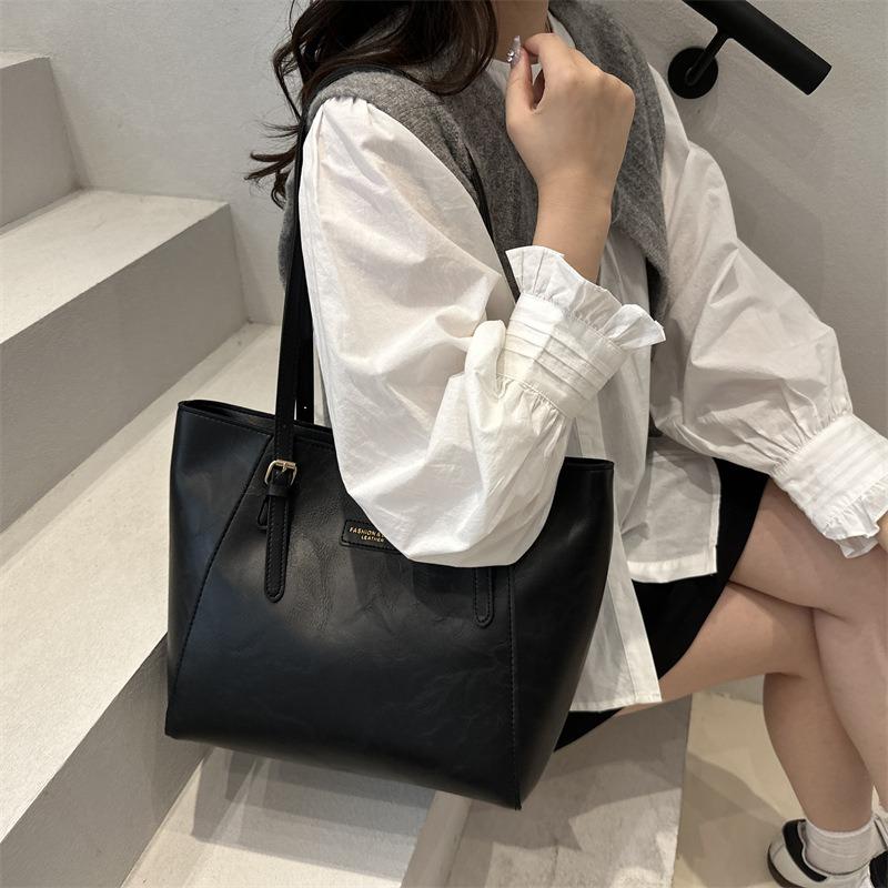 Solid Color Commuter Handbag Tote Bag, New Large-capacity Underarm, New Autumn and Winter Work Tote Bag Women's Bag