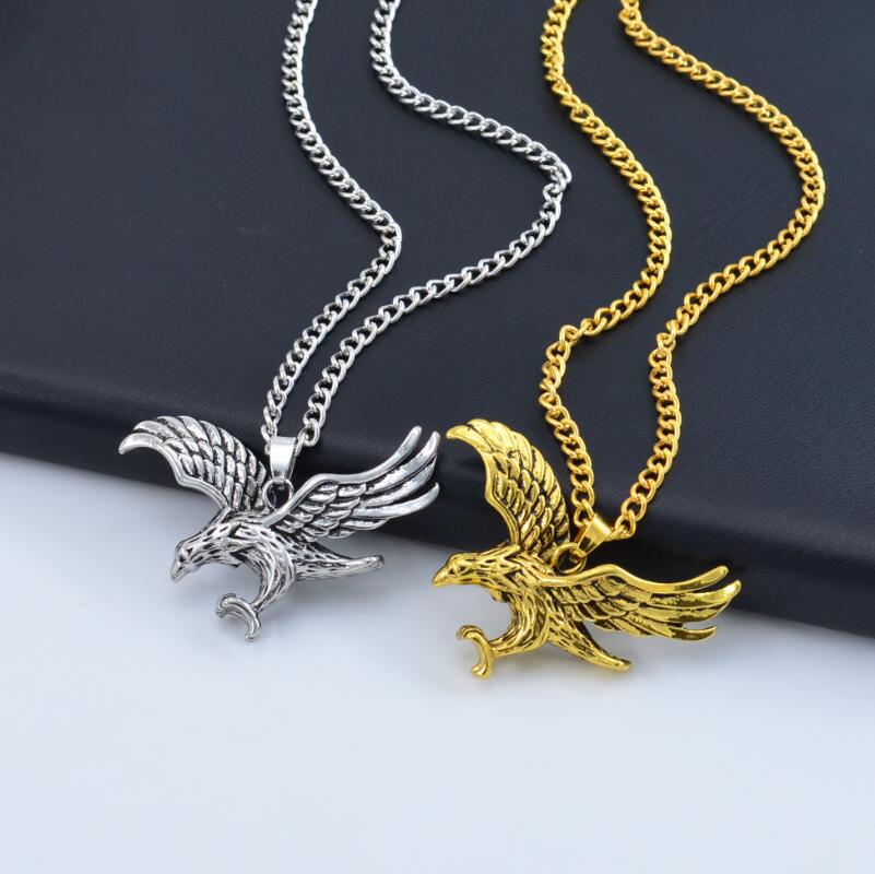 Collana con ali d'aquila retrò in acciaio inossidabile da uomo, ciondolo animale aquila dominante industria pesante, gioielli alla moda, regalo
