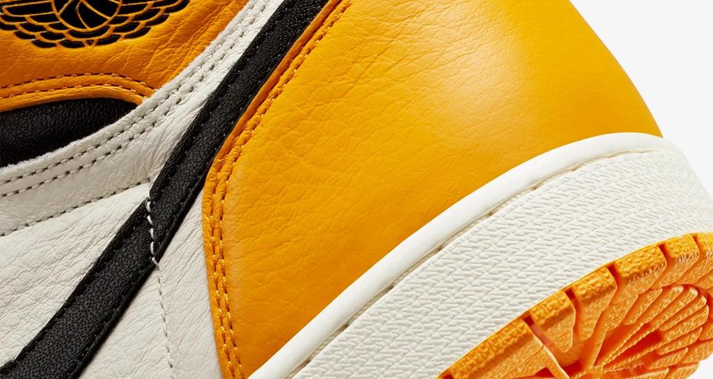 555088-711 Nike Air Jordan 1 Retro High OG Yellow Toe 2022 black white