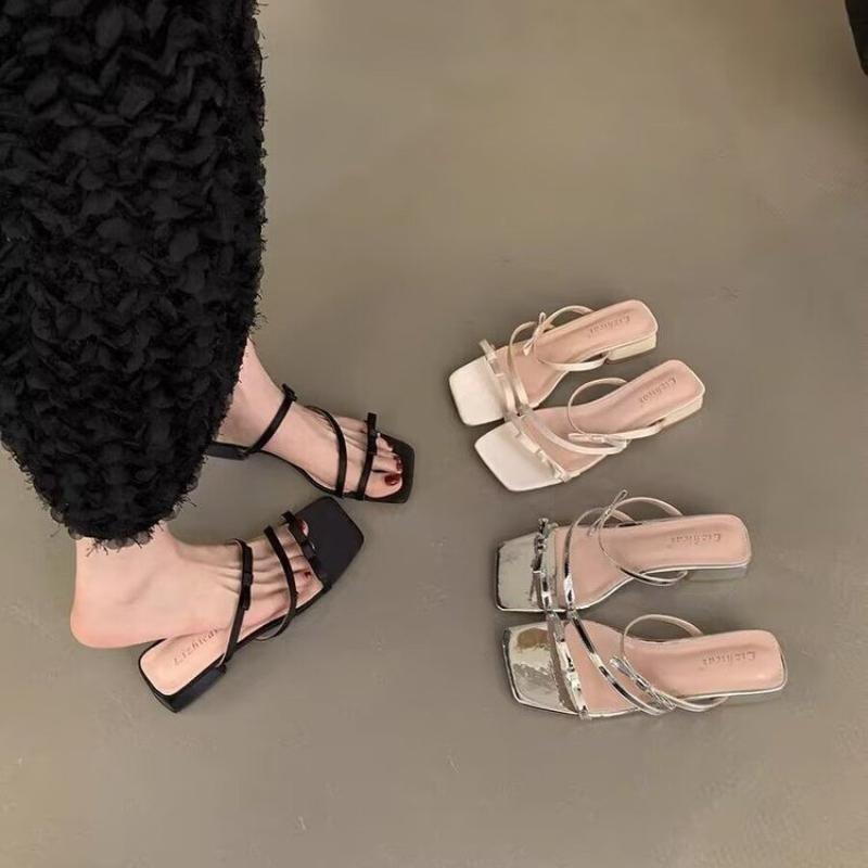 Summer New Women's Slippers 2025 Stylish Peep-toe Low Heel Silver SlipperWomen's Comfortable Beach Shoes Women Slipper