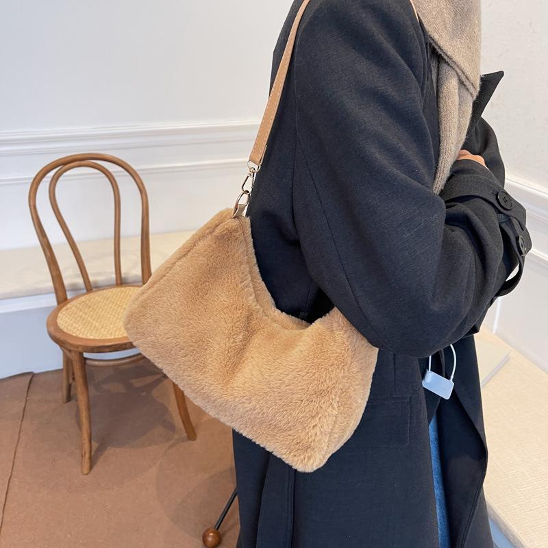 Fashionable Plush Bag for Women Autumn and Winter New Plush Simple Shoulder Bag