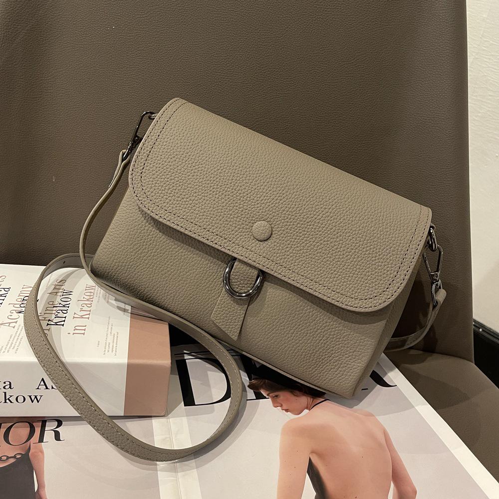 Damska torebka crossbody ze skóry naturalnej - Skóra bydlęca najwyższej jakości, Wszechstronna, Luksusowa, Mała kwadratowa, Styl 226