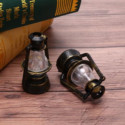 Oyuncak bebek evi 1:12 Mini Retro Siyah Gaz Lambası Bebek Evi Oturma Sahnesi Dekorasyonu
