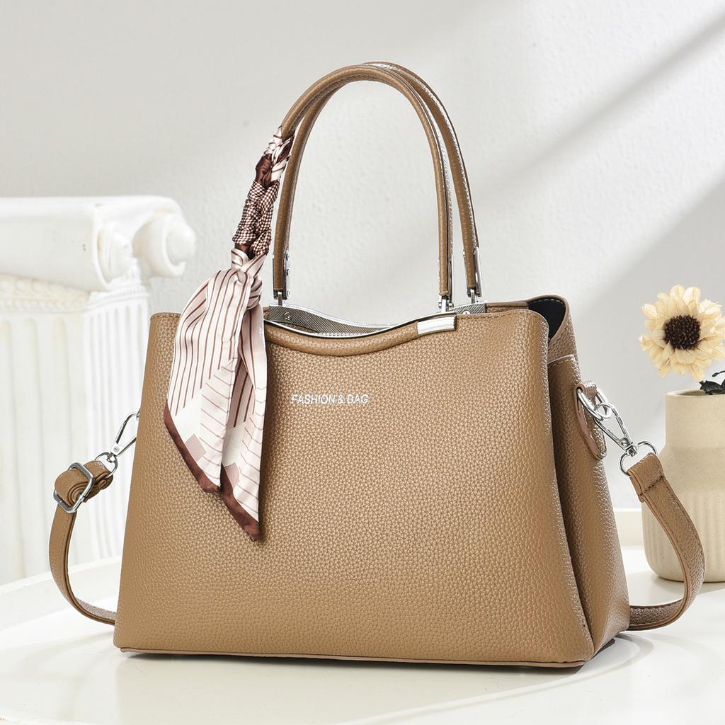 Nova bolsa de ombro transversal leve de luxo de alta qualidade com grande capacidade, macia, durável, fashion, requintada, leve, para deslocamentos, para atividades ao ar livre