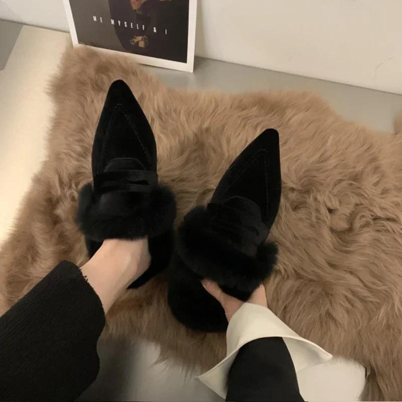 Women Luxury Velvet Mules Pointy Toe Slip-on Fur Sandals Ladies New Brand Design Outdoor Furry Slides Evening Party Heeled Shoes