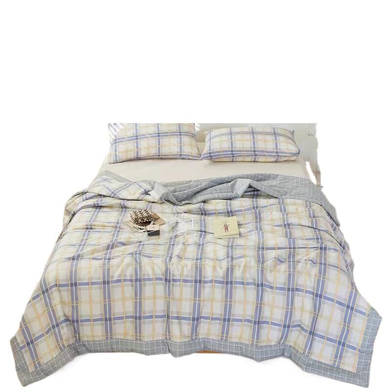 PLOVER Summer Breathable Polyester Fiber Quilt