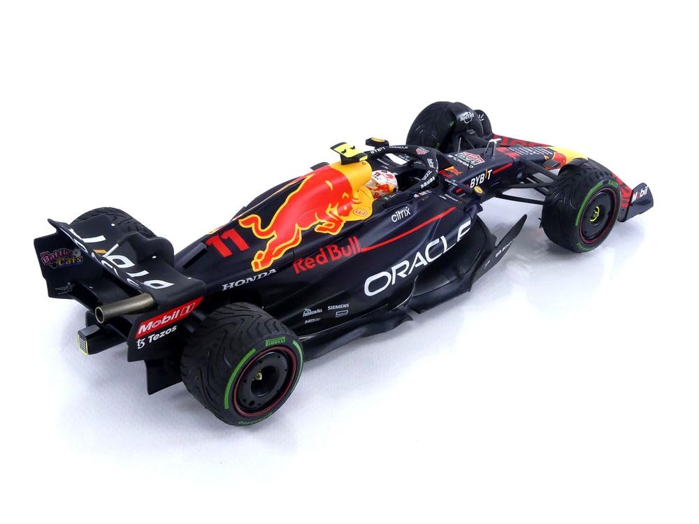 Minichamps Oracle Red Bull Racing Japanese GP RB18#11 2022-118