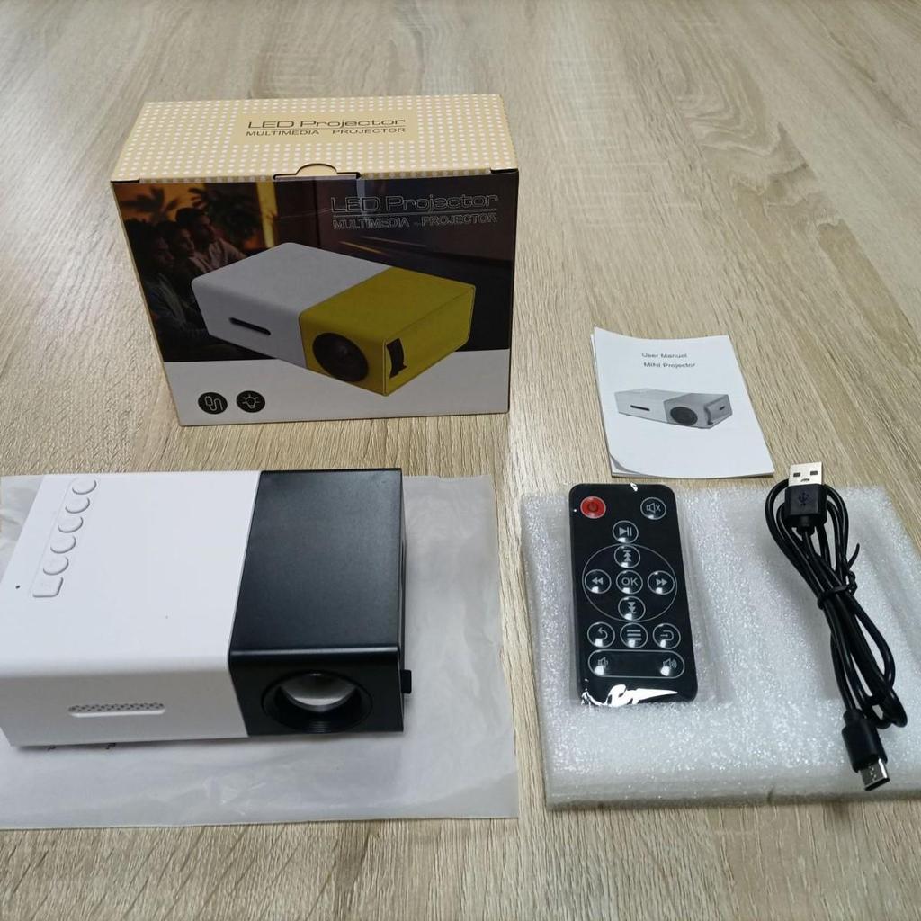 Best-Selling YG300 Mini LED Portable HD Projector for Home Theater