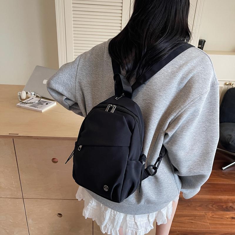 Women's Large Capacity Chest Bag and Backpack 2 in 1 ,Waterproof and Wear Resistant Multi Pocket Commuter Outdoor Crossbody Bag