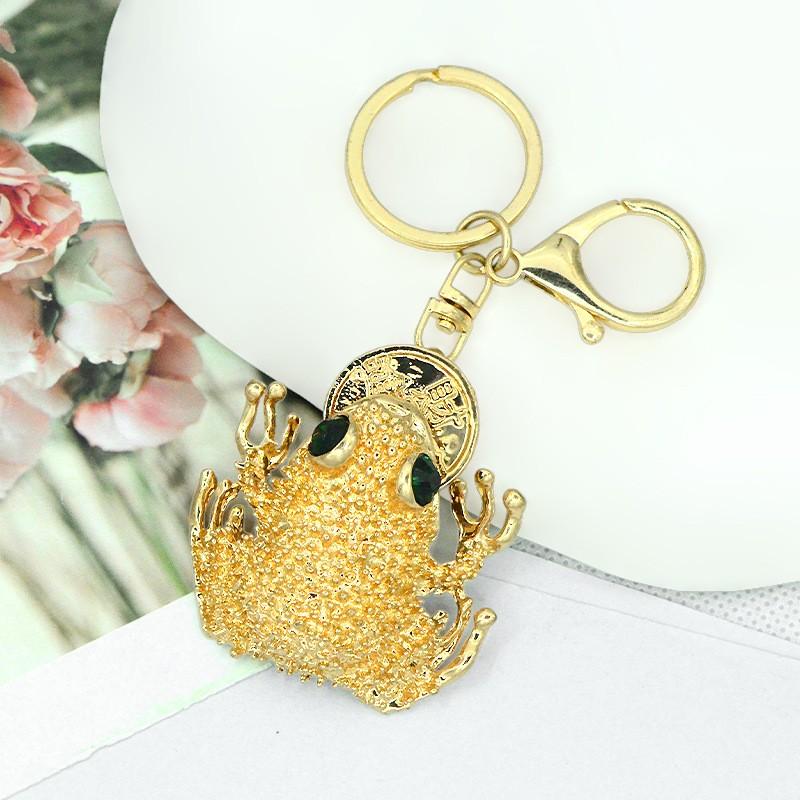 

Golden Metal Keychain One Size