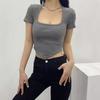 Sexig djup U-ringad T-shirt dam sommar Europeisk och Amerikansk smal passform oregelbunden topp