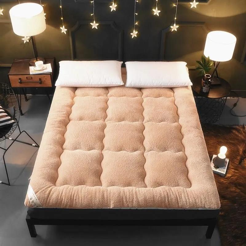 Soft Lamb Cashmere Tatami Mattress - Foldable Single/Double Bedding Topper, Thick Warm Mat with Straps for Bedroom