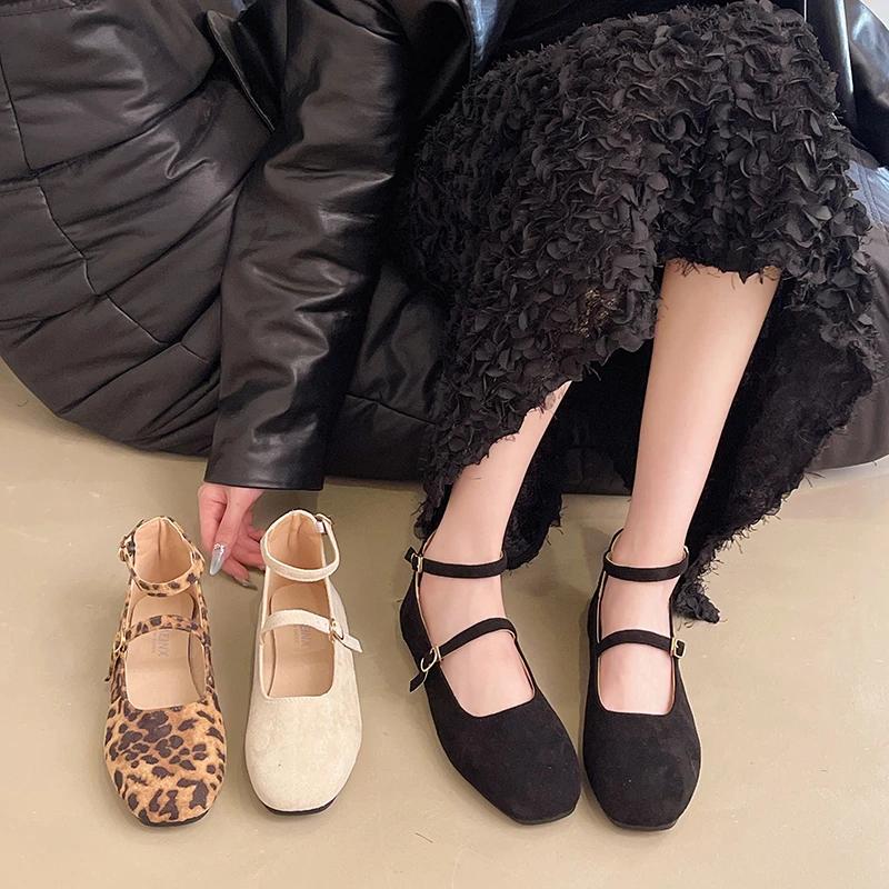 Modne buty damskie 2025 Modny pasek z klamrą Damskie baleriny Nowy wzór panterki Sukienka Lekki kwadratowy nosek Bestseller Płaskie Niskie obcasy