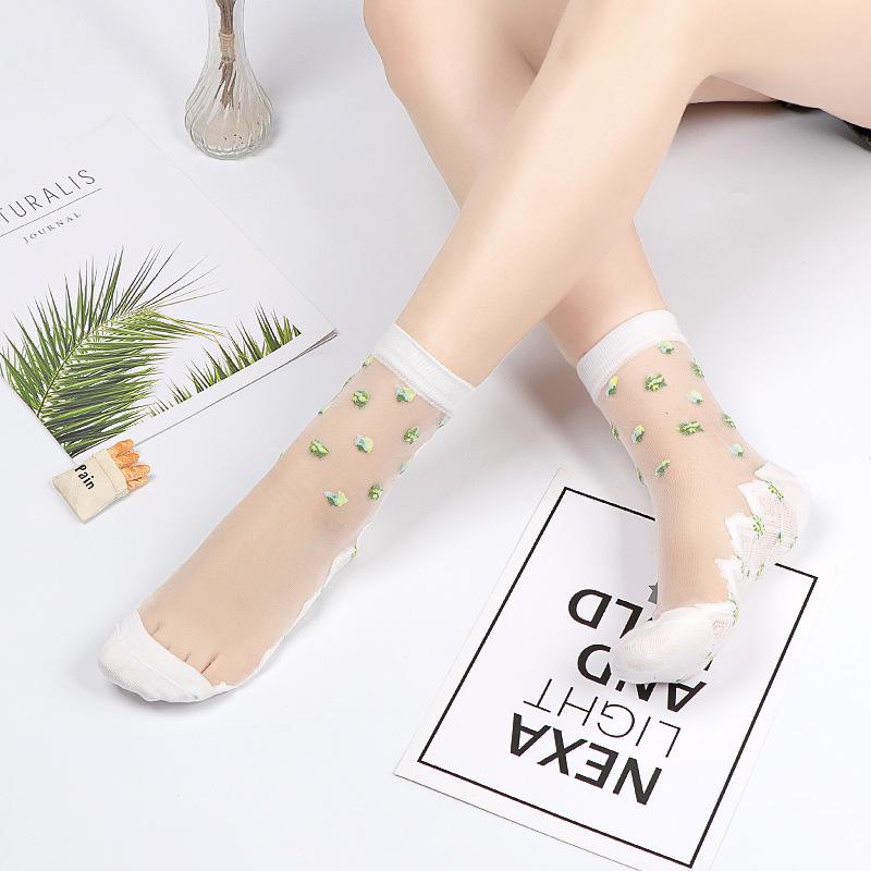 5 Pairs of Women's Spring and Summer Plus Cotton Bottom Floral Mesh Non Slip Crystal Silk Mid Tube Socks