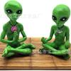 Zen and Yoga Alien Statue Couple Meditation Alien Resin Statuette Ornament