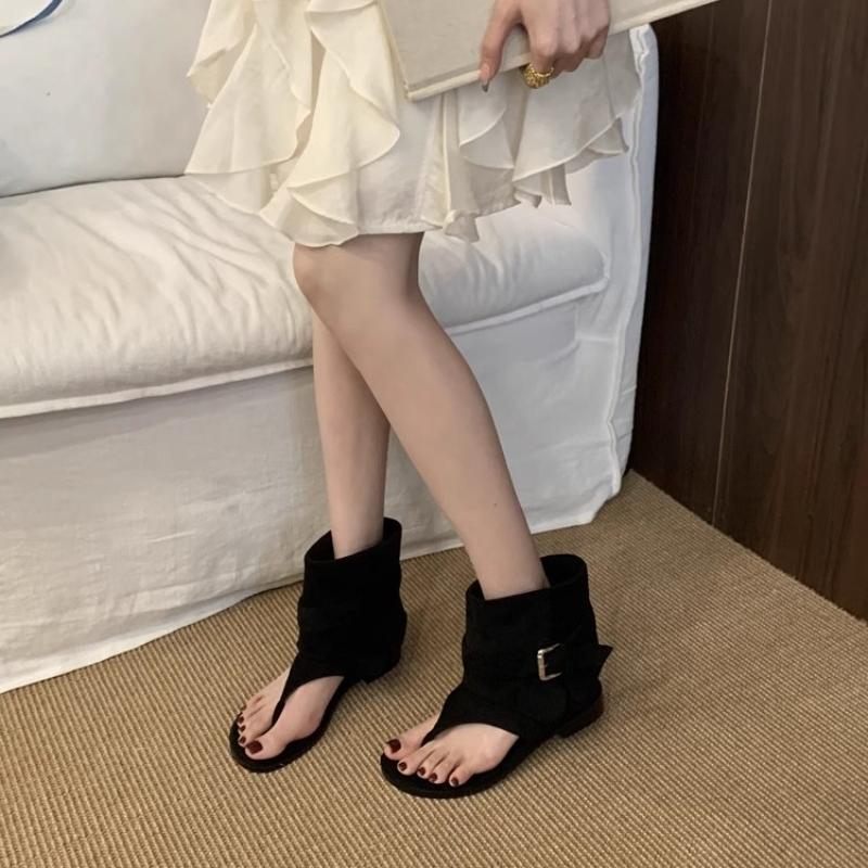 Módní dámské ploché sandály boty módní klip špička dámské boty léto pohodlný semiš luxusní design dámské boty 2025 trend šaty