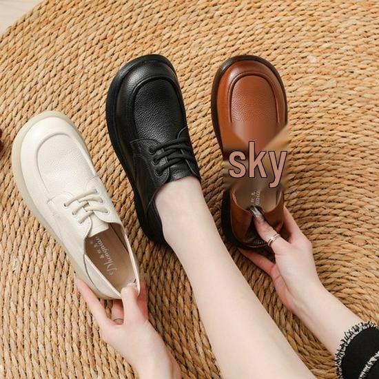Women's Cowhide Flat Dancing Shoes - Round Toe, Low Heel, Breathable, Versatile, Casual, Comfortable.