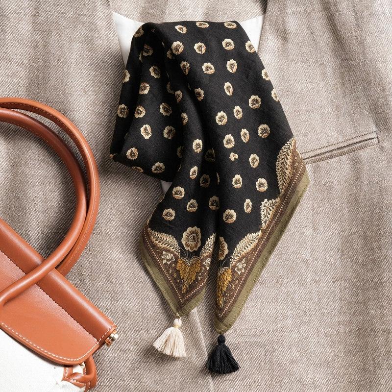 Retro literary and artistic lace cotton and linen small square scarf silk scarf women's spring, autumn and winter small scarf spring and autumn velvet