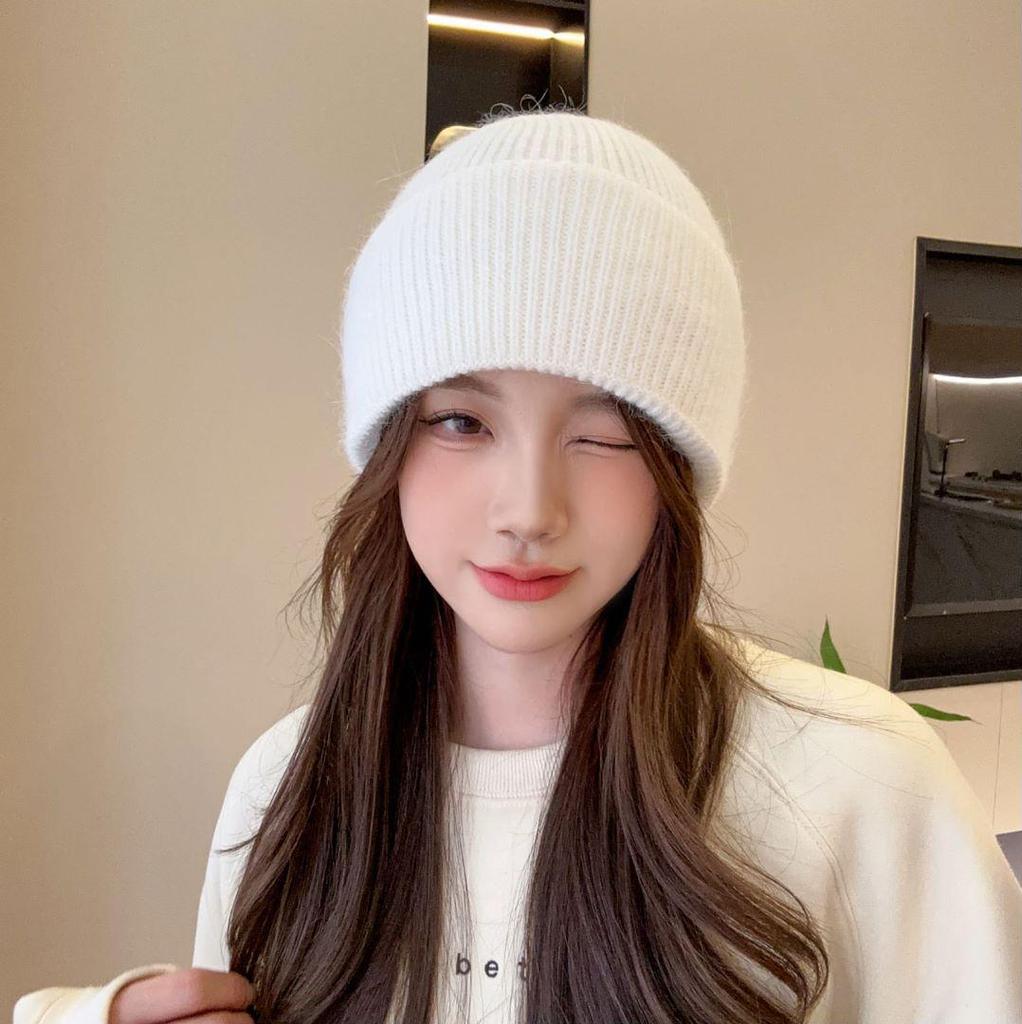 Korean Style Thickened Knit Hats for Women, Ear Protection, Large Fit, Face-Slimming, Warm, In Stock
