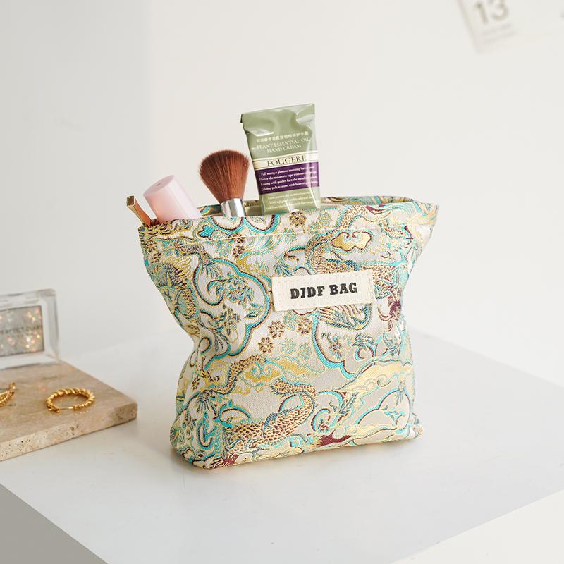 Women's Cosmetic Bag Small Vintage Purple Flowers Cosmetics Lipstick Storage Bag Portable Coin Purse Commuter Card Holder