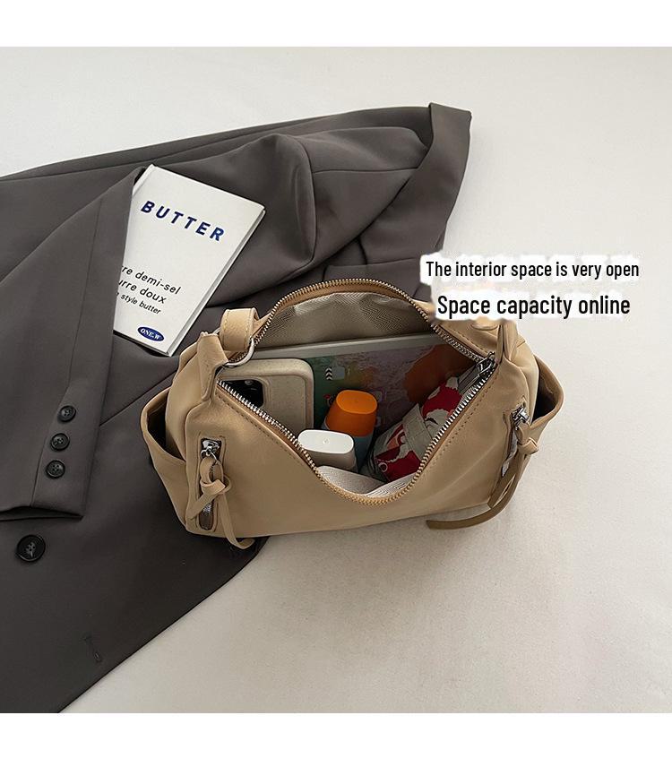 2024 Retro Large-Capacity Women's Contrast Color Shoulder Bag - Autumn/Winter Commuter Pillow Messenger