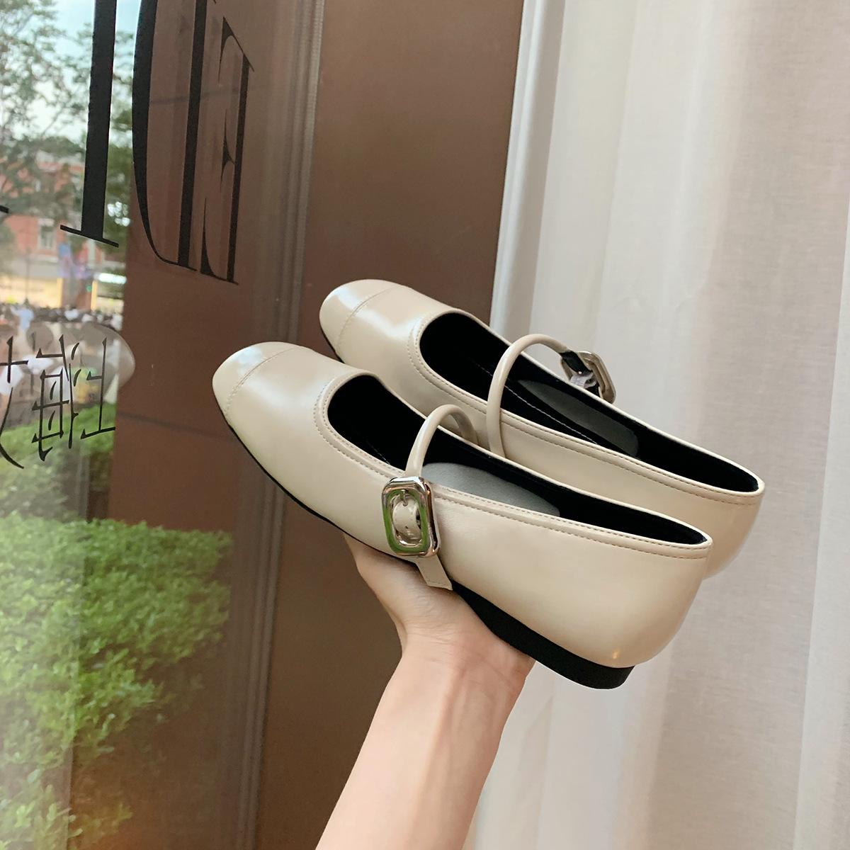 

Grape mother same style~ round head light mouth silver small leather shoes flat bottom inner height increase soft sole Mary Jane single shoes women 34