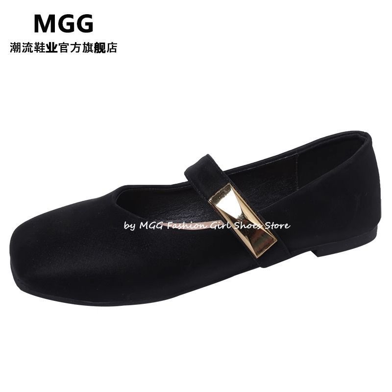 

Туфли Мэри Джейн на мягкой подошве женские весна 2025 новые универсальные квадратные туфли с неглубоким горлом французские туфли с юбкой толстый каблук одинарные 35