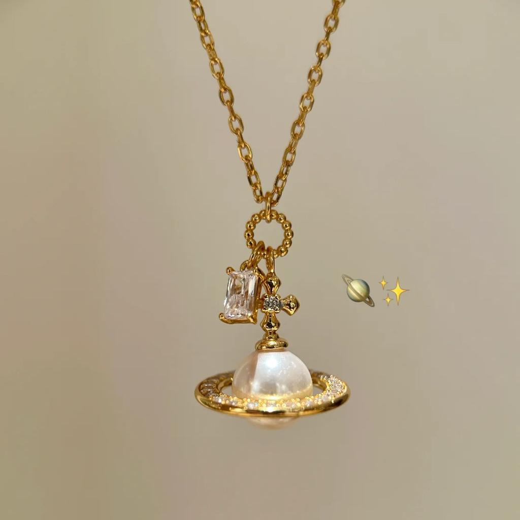 Vivian After Western University Three-Dimensional Saturn Pearl Necklace Light Luxury High Sense Flying Saucer Diamond Pearl Planet Pendant Female