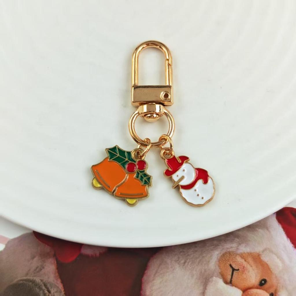 Festive Christmas Keychain: Metal Tree, Snowman & Santa Bag Charm – Stylish Small Gift