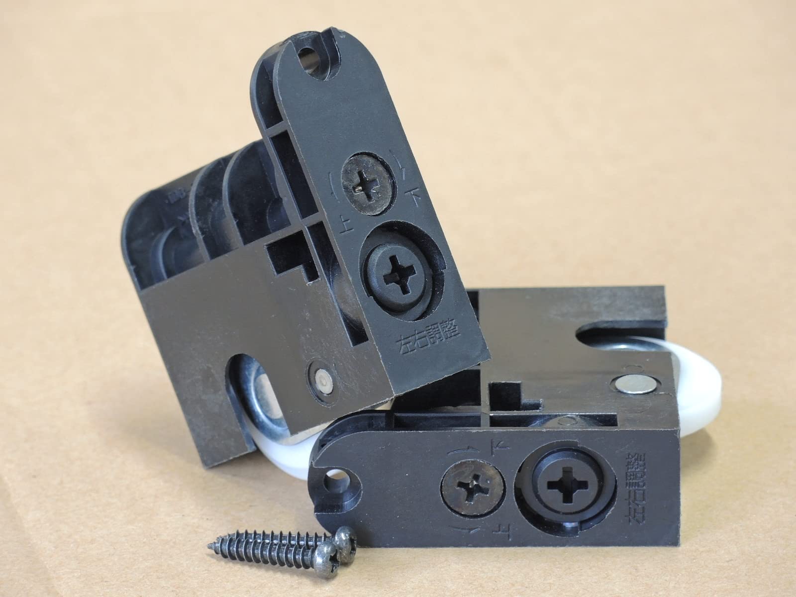 

EIDAI регулируемая дверь Замена для и Совместима со всеми предыдущими, включая Комплект 2-мерных роликов. EP-1620, TDB-S6A-N, TDB-S7B, белый