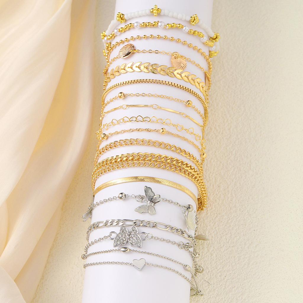 18pcs Bohemian Anklets for Women Retro Multi-Layered Star Heart Butterfly Pendants Anklets Summer Beach Cuban Link Jewelry Gifts