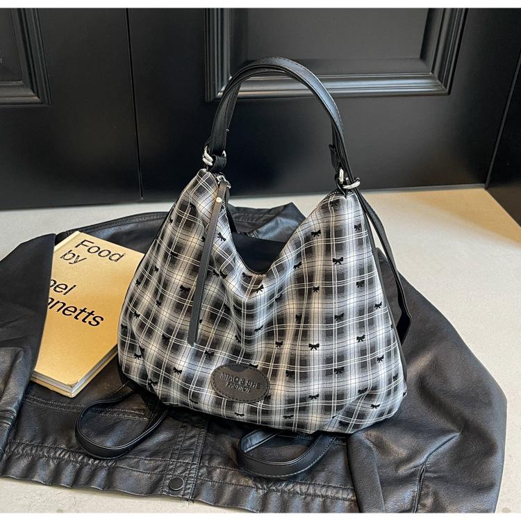 

2025 новая литературная холщовая сумка в горошек с бантом, большая вместимость, повседневная, универсальная, для выхода в свет, для поездок на работу, на плечо, сумка-тоут