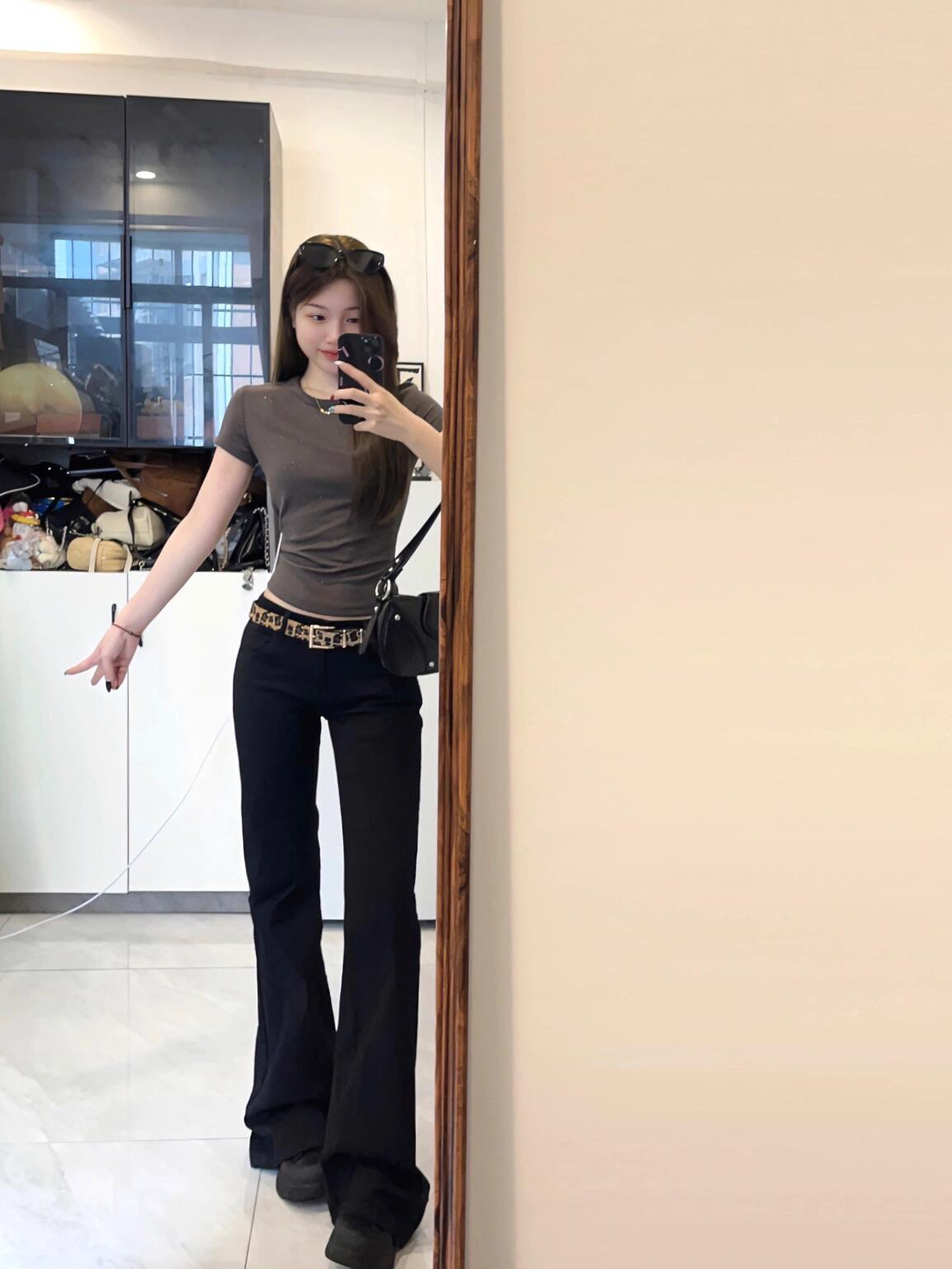 

Джинсы клеш с высокой эластичностью и низкой посадкой черного цвета для женщин - Ретро стройнящие длинные брюки XS чёрный