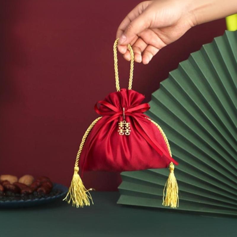 Christmas Gift Bags With Tassel Drawstring For Holiday Decorations Party Favors Candy Packaging Wedding Decorations