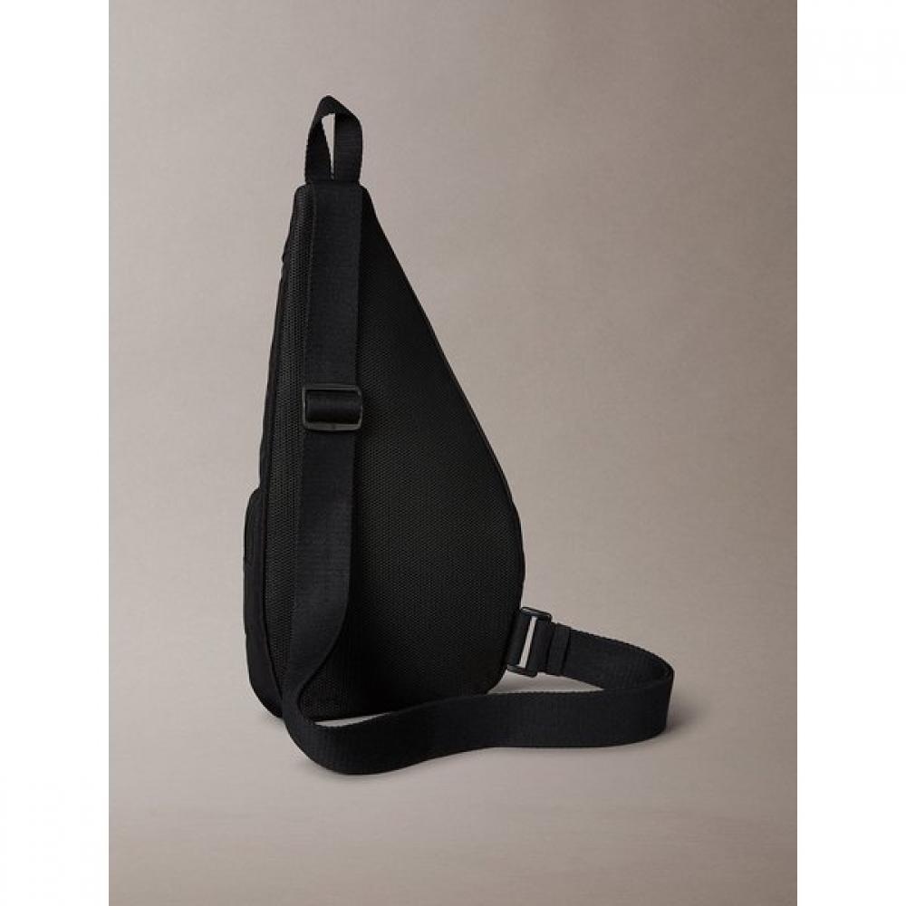 Calvin Klein Unisex Bold Logo Sling Bag 4d3457g Ub1