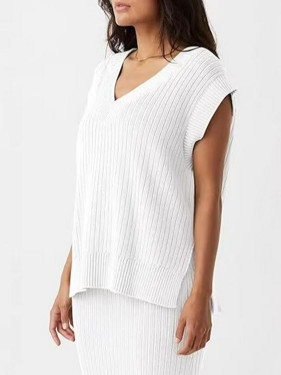2026 Spring-Autumn Women's V-Neck Sleeveless Knit Top