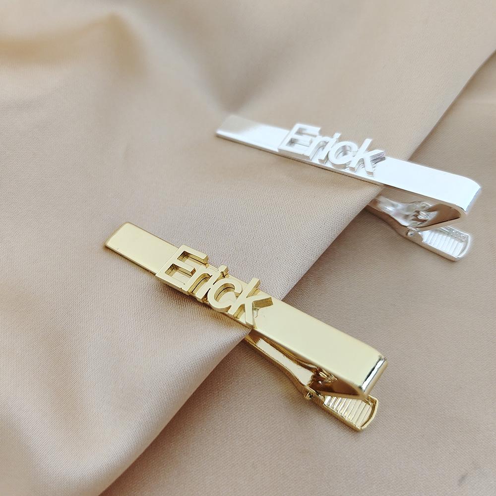 DODOAI Custom Tie Clasp Customized Name Jewelry Stainless Steel Name Lapel Pin Valentine's Day Gift Personalized Name Jewelry