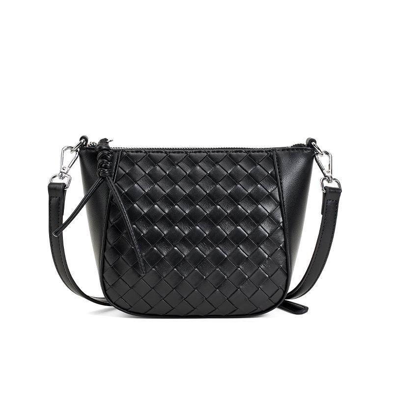 Guangzhou Luggage Fashion High Sense Shoulder Leather Messenger Bag, Woven Messenger Bag Women's Versatile Dumpling Bag