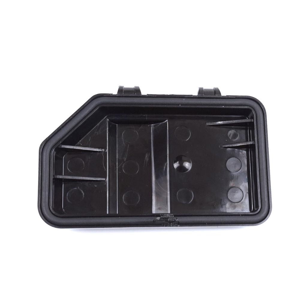ESP1160-1 Strålkastare Bakre Glödlampa Kåpa Lock Vänster Sida för Ford Focus MK1 MK1.5 DAW DBW DFW DNW 2001-2005 Facelift 1334939