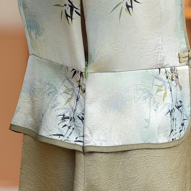 Léto 2025 Elegantní šaty v čínském stylu pro ženy středního věku - Design falešného dvoudílného vzhledu