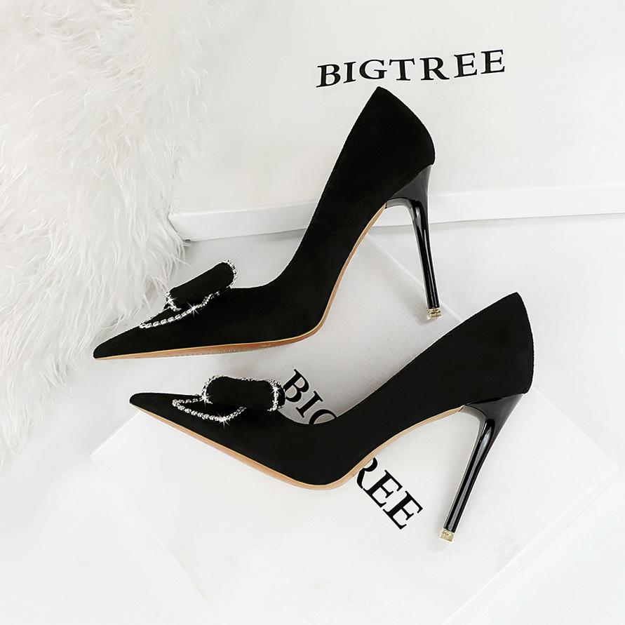 Fashion Rhinestone Bowknot Woman Pumps Suede High Heels Sexy Party Shoes Pointed Stilettos Women Heels Luxury Pumps Large Size 42 43